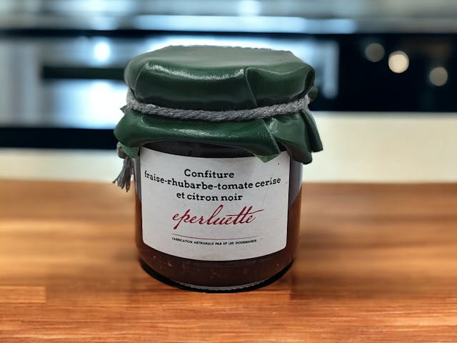 Confiture fraise rhubarbe tomate et citron noir